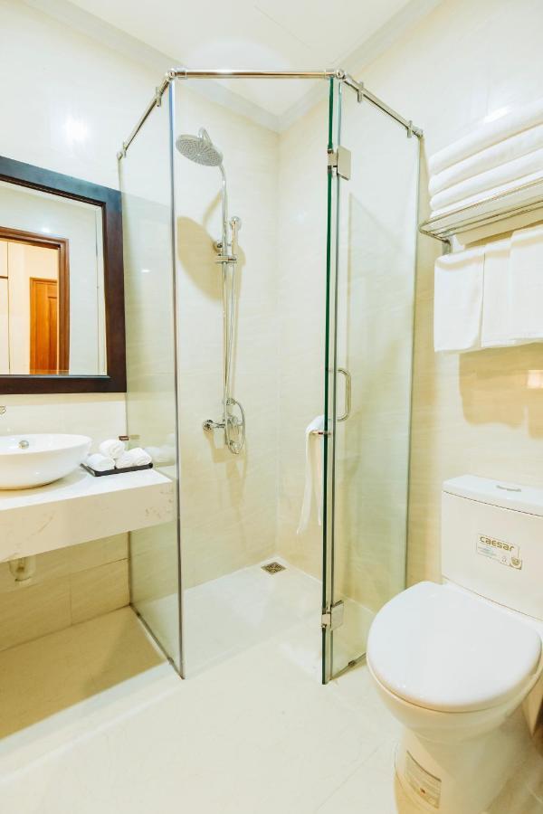 Paragon Noi Bai Hotel & Pool Hanoi Buitenkant foto