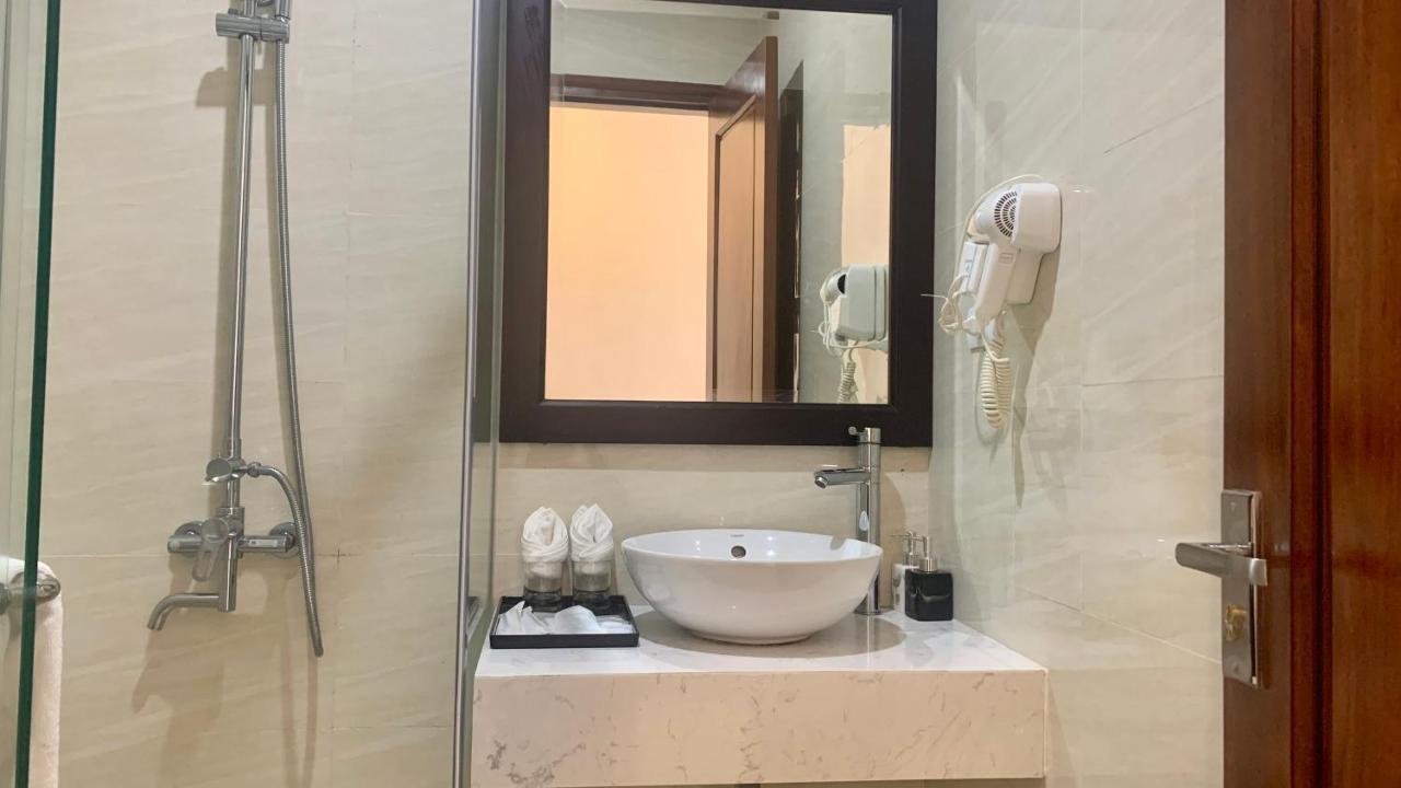 Paragon Noi Bai Hotel & Pool Hanoi Buitenkant foto