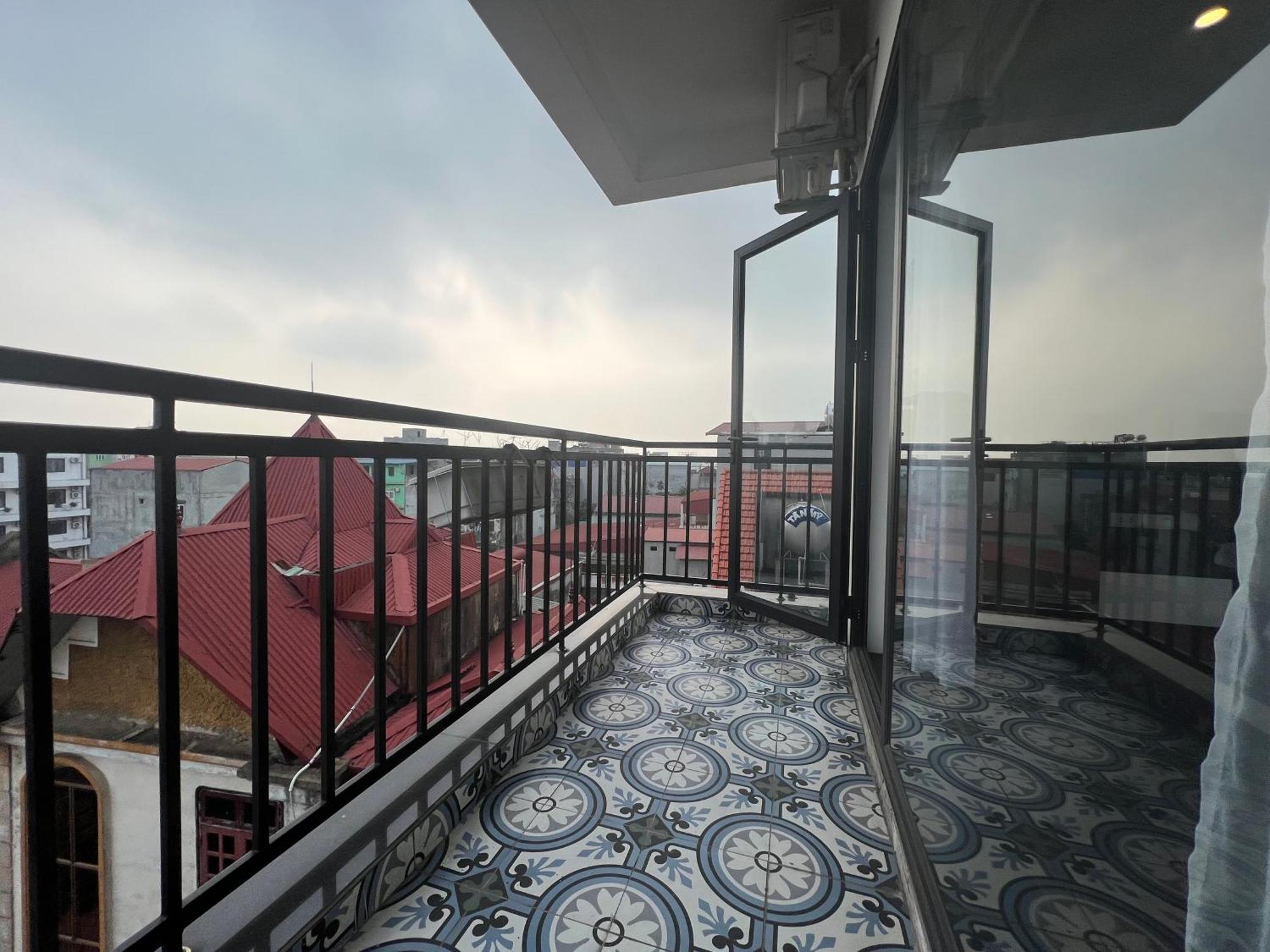 Paragon Noi Bai Hotel & Pool Hanoi Buitenkant foto