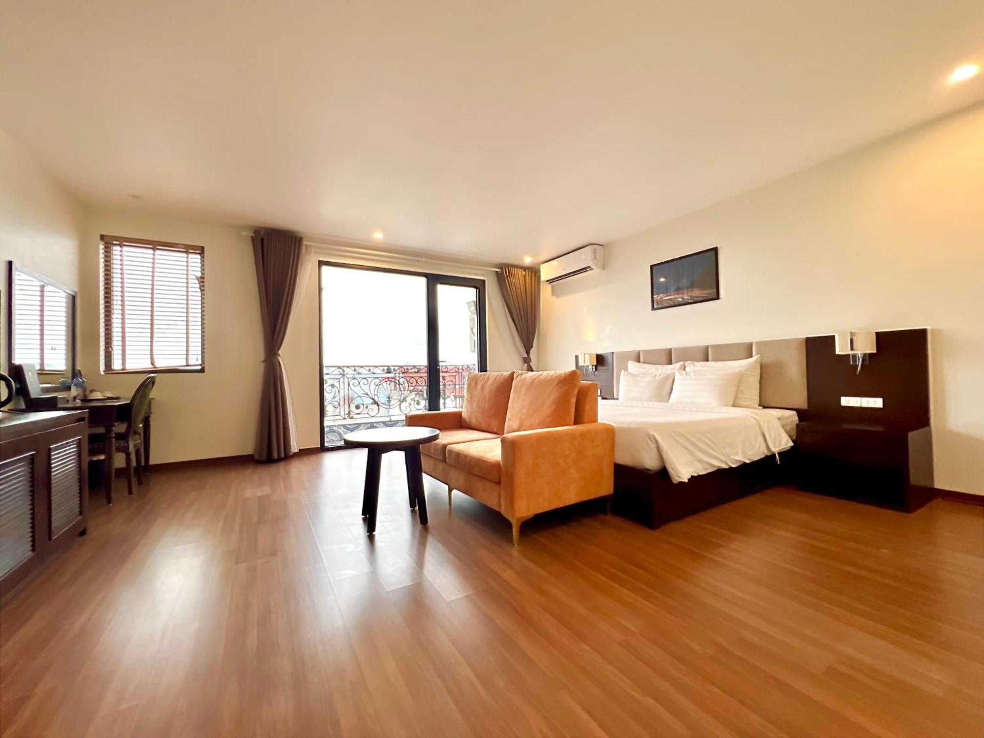 Paragon Noi Bai Hotel & Pool Hanoi Buitenkant foto