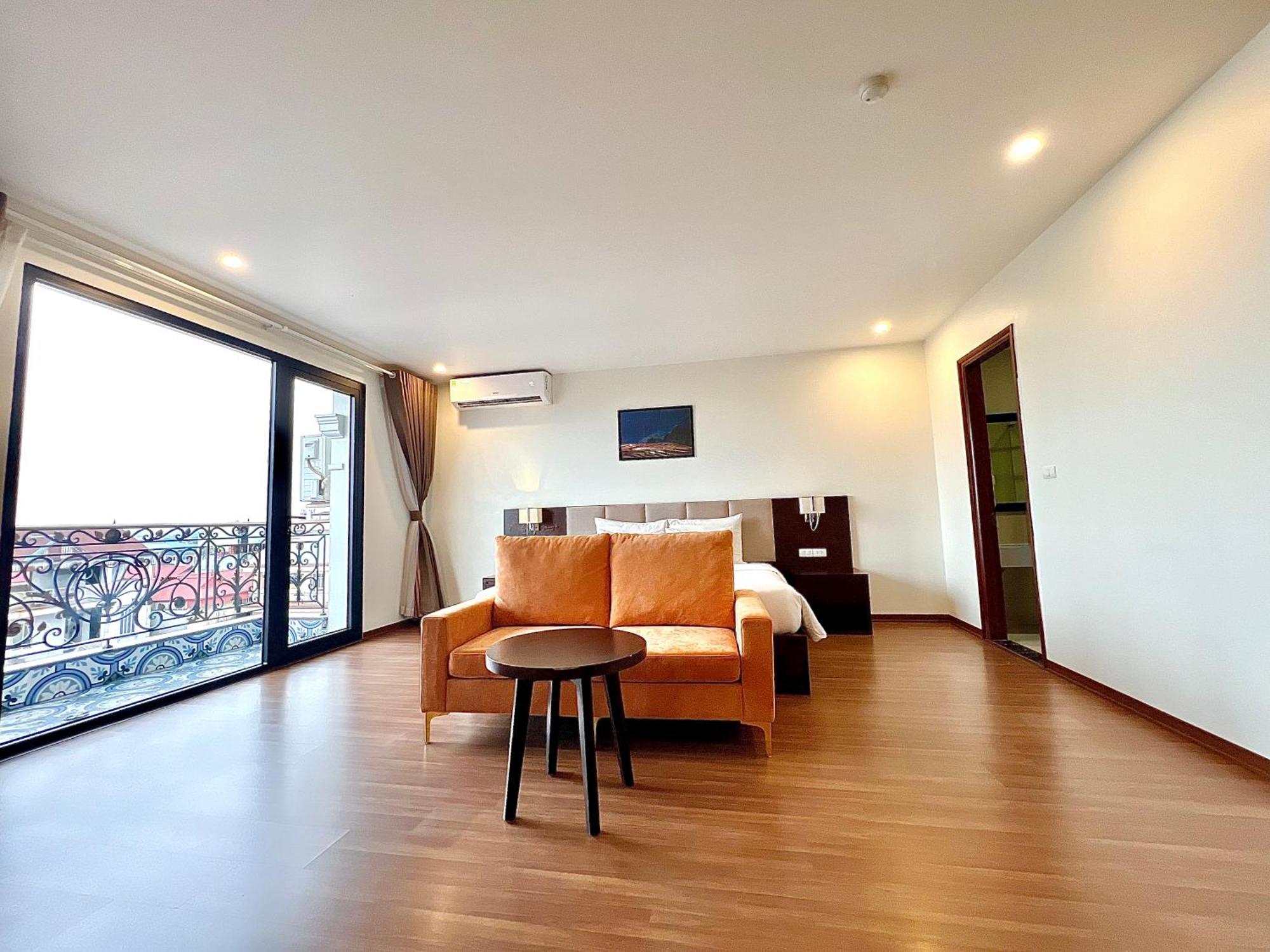 Paragon Noi Bai Hotel & Pool Hanoi Buitenkant foto