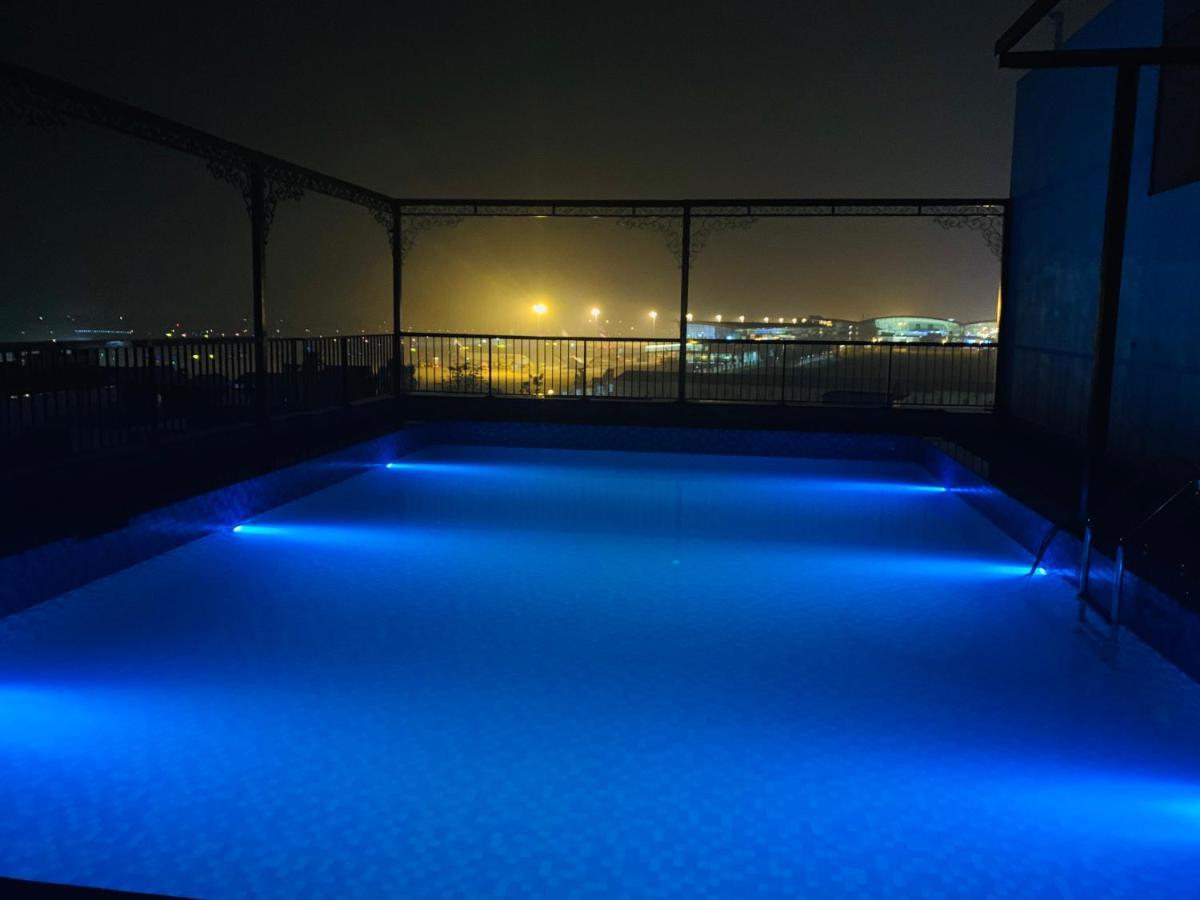 Paragon Noi Bai Hotel & Pool Hanoi Buitenkant foto