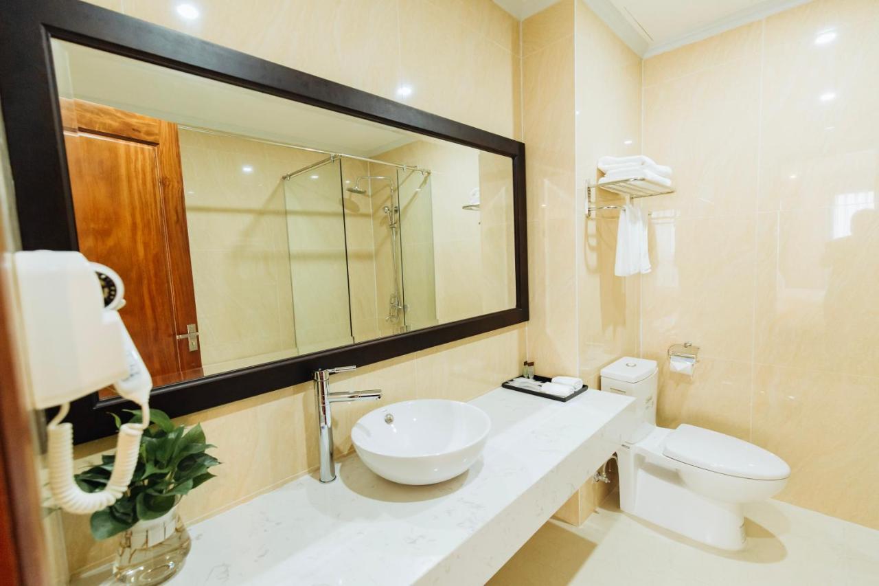 Paragon Noi Bai Hotel & Pool Hanoi Buitenkant foto